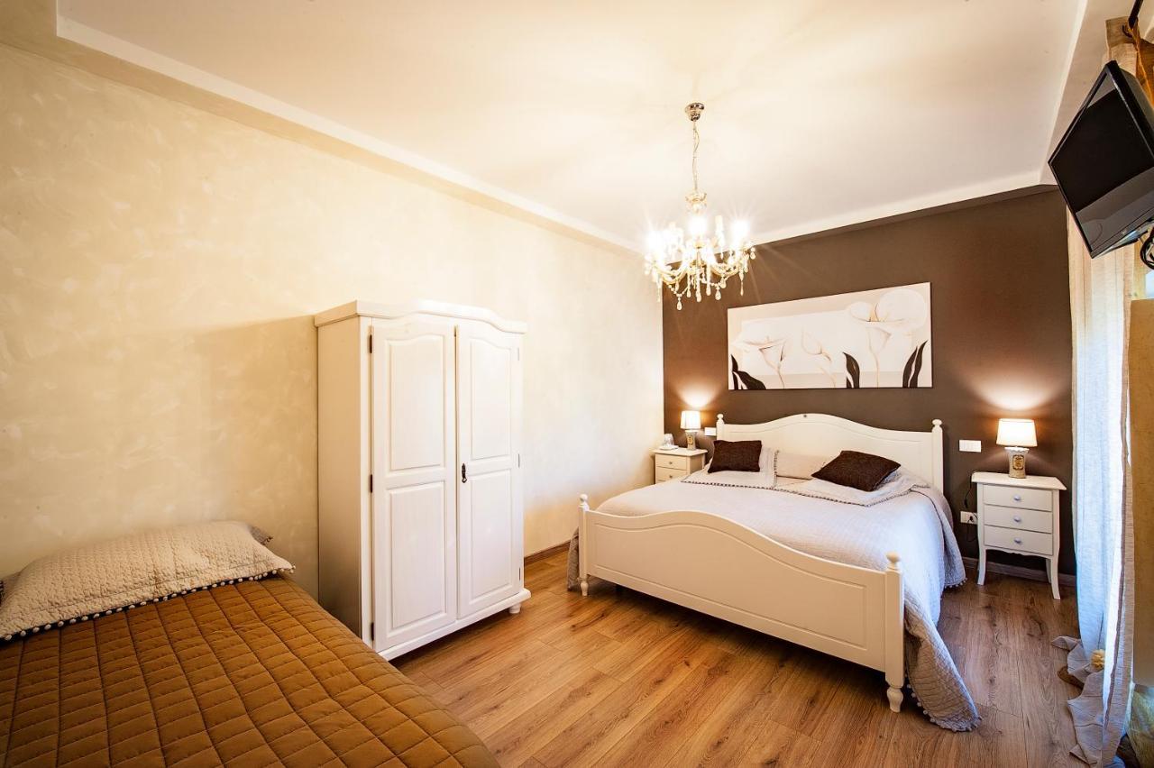 La Rocchetta Bed & Breakfast Valeggio sul Mincio Bagian luar foto