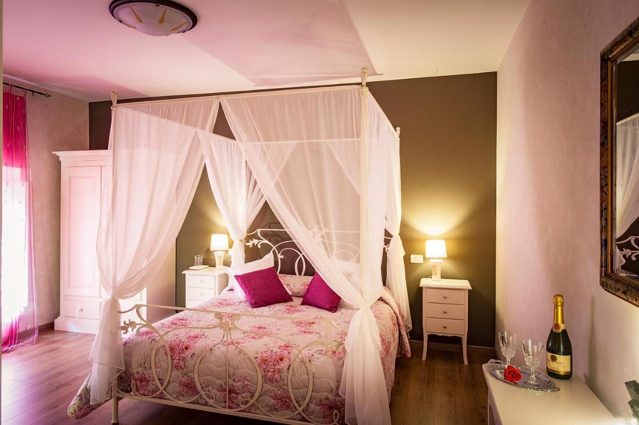La Rocchetta Bed & Breakfast Valeggio sul Mincio Bagian luar foto